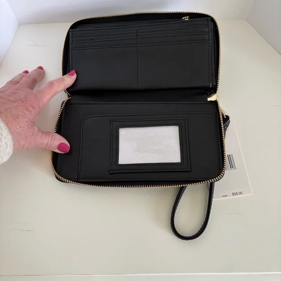 ☀️Betsey Johnson Black Wristlet with Colorful Fruit Embroidery - Picture 4 of 9